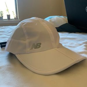 New Balance Running Stash Hat Never Worn